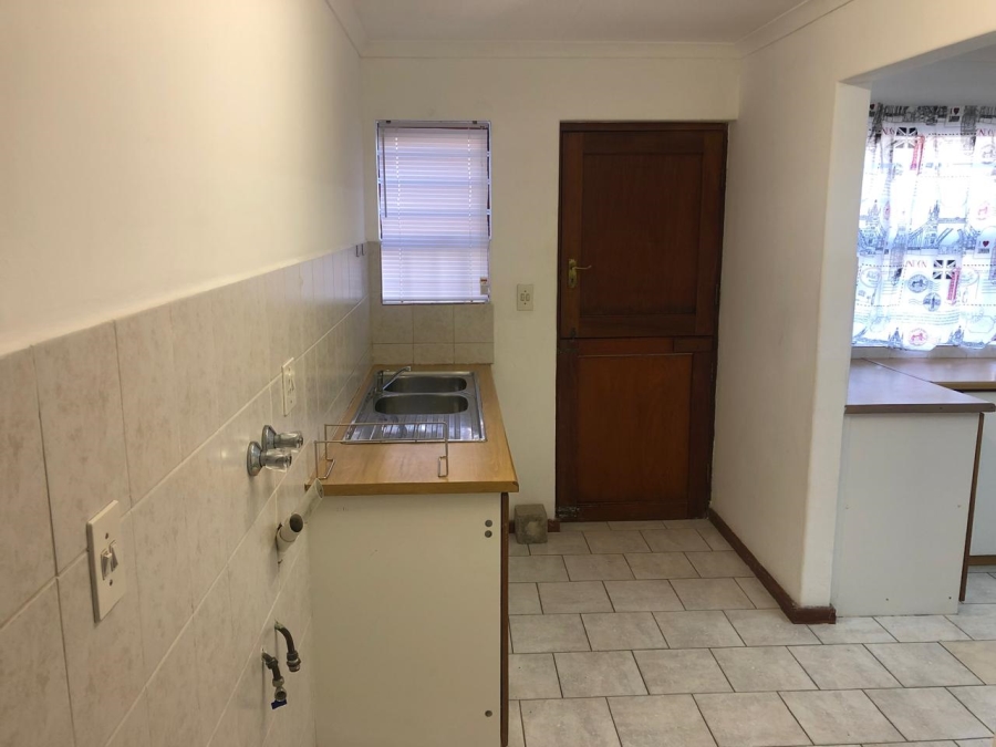 To Let 3 Bedroom Property for Rent in Country Club Western Cape